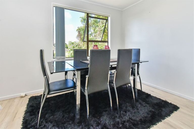 Photo of property in 18 Taitimu Drive, Weymouth, Auckland, 2103