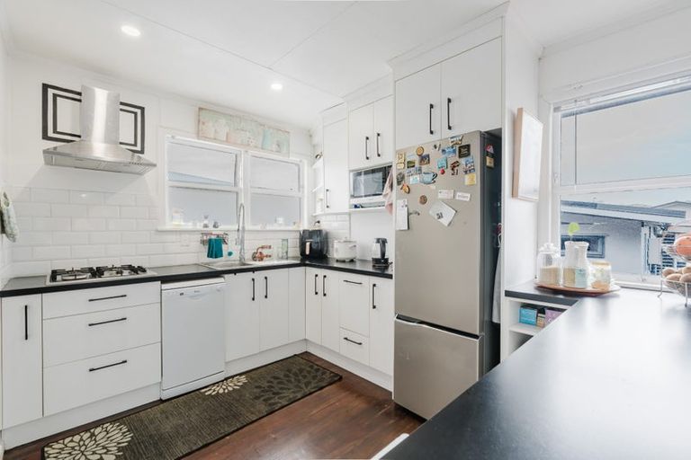 Photo of property in 4 Bremridge Place, Melville, Hamilton, 3206