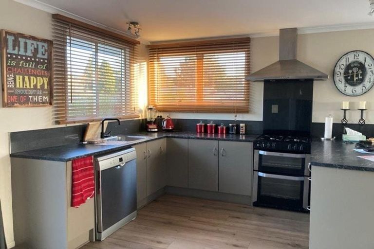 Photo of property in 18 Utuhina Road, Springfield, Rotorua, 3015