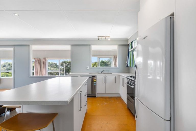 Photo of property in 117 Pohutukawa Crescent, Whangamata, 3620