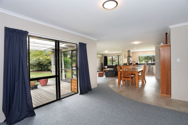 Photo of property in 21 Raumai Road, Bulls, 4894