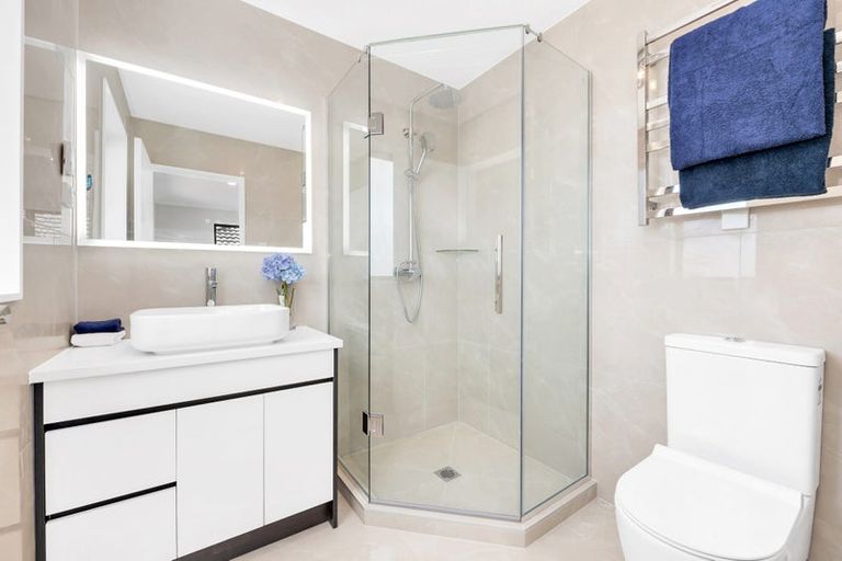 Photo of property in 19 Dungloe Avenue, Flat Bush, Auckland, 2019