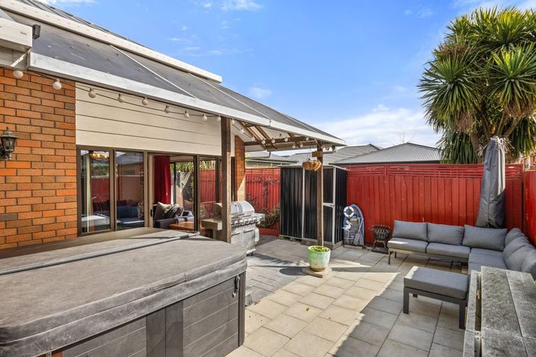 Photo of property in 1/2 Hare Street, Ilam, Christchurch, 8041