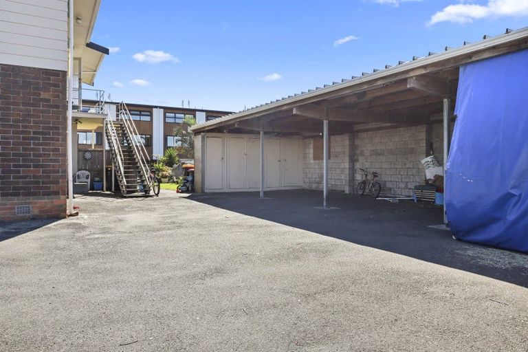 Photo of property in 2/41 Kawaka Street, Mount Maunganui, 3116