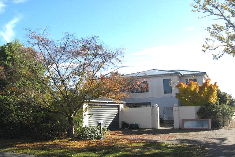 Photo of property in 15a Plynlimon Road, Fendalton, Christchurch, 8052