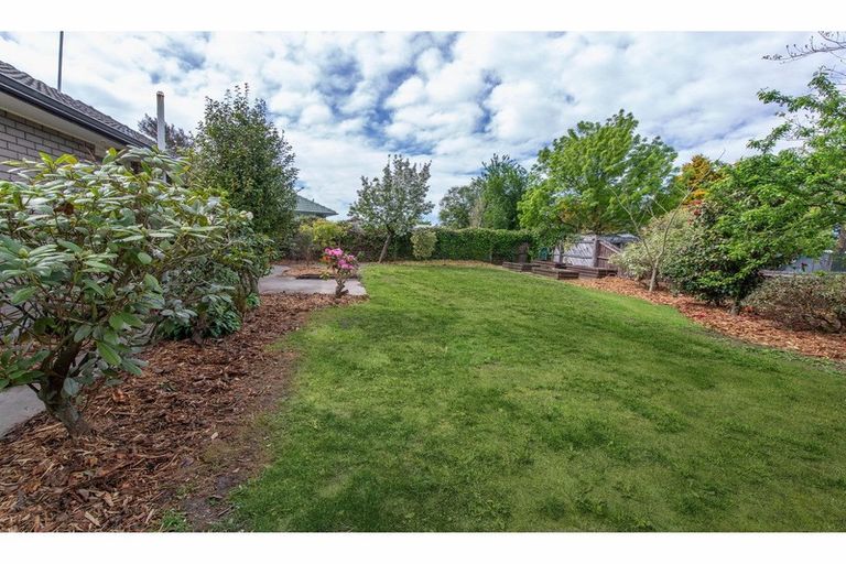 Photo of property in 32 Horton Place, Avondale, Christchurch, 8061