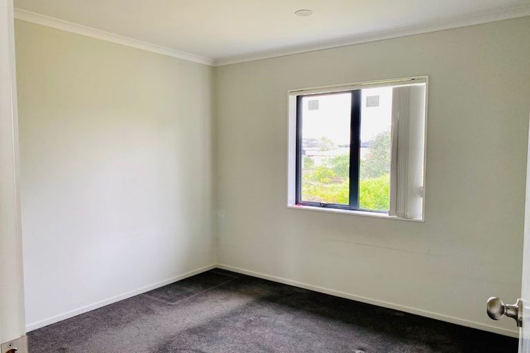 Photo of property in 35a Scotts Road, Manurewa East, Auckland, 2102