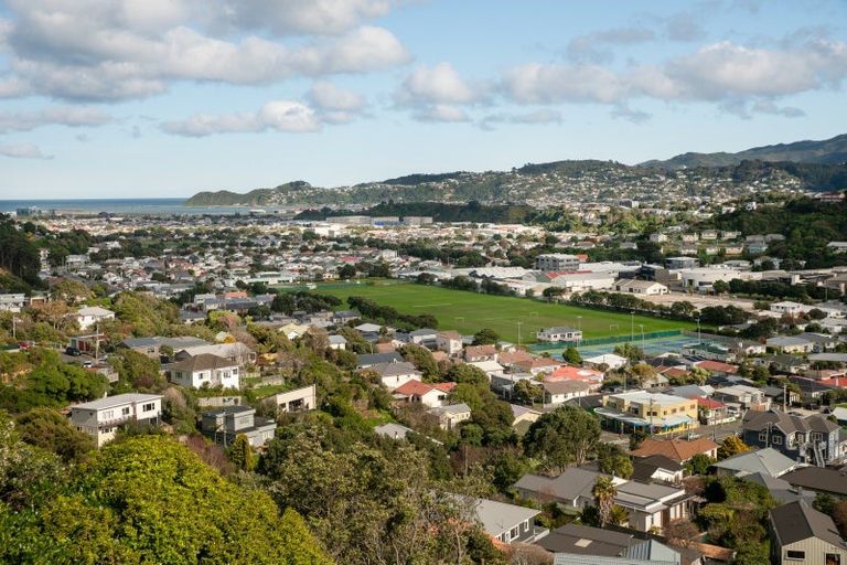 Photo of property in 93a Nevay Road, Miramar, Wellington, 6022