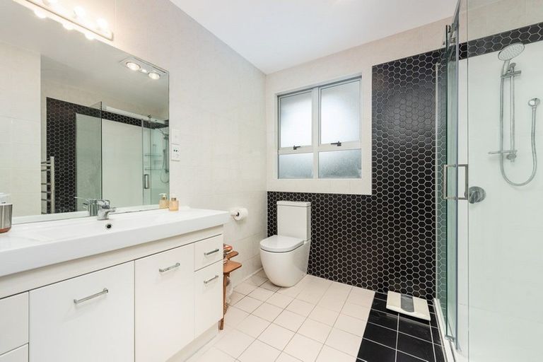 Photo of property in 4 Jonathon Street, Brookfield, Tauranga, 3110