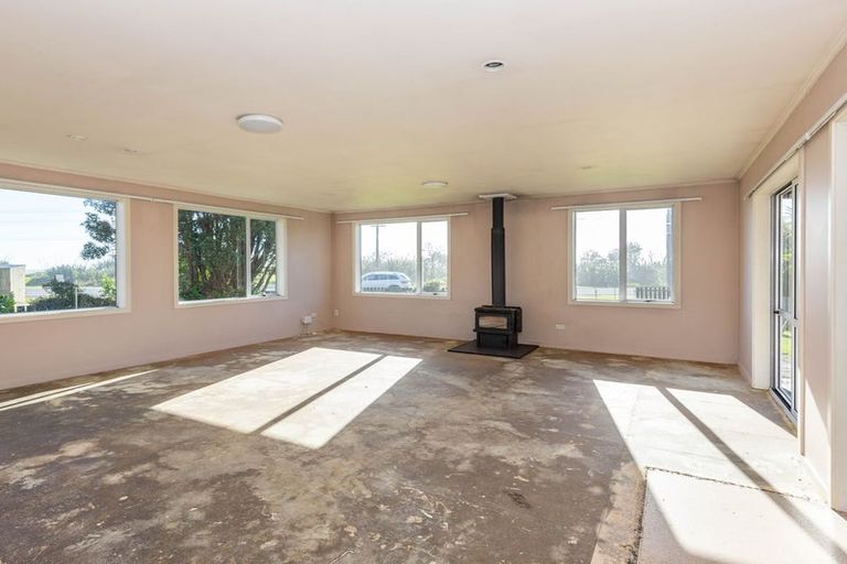 Photo of property in 3 Main Rd Ngakawau, Ngakawau, 7824