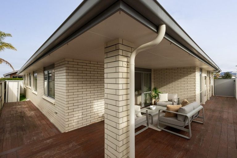Photo of property in 16 Selliera Place, Papamoa Beach, Papamoa, 3118