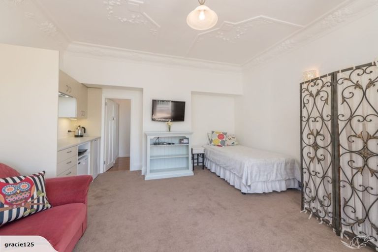 Photo of property in 1 Eckington Terrace, Nelson South, Nelson, 7010