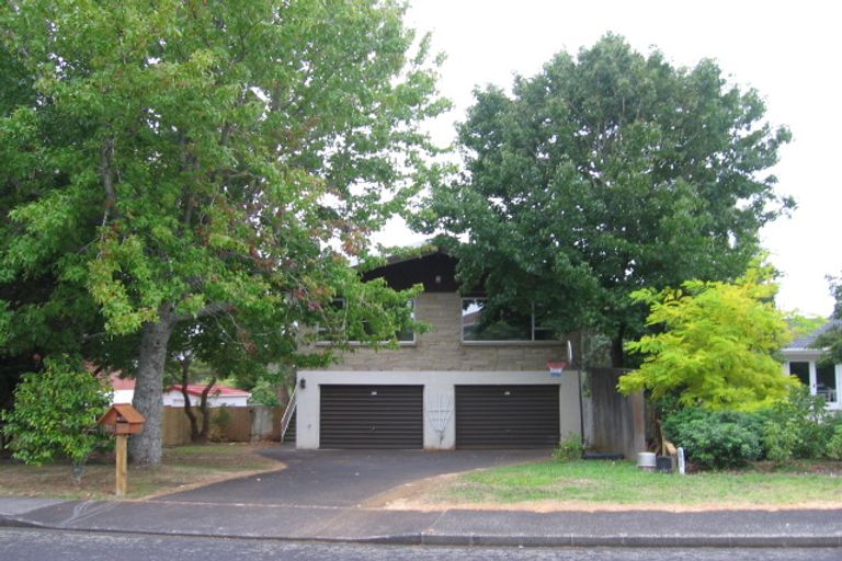 Photo of property in 38 Marywil Crescent, Hillcrest, Auckland, 0627