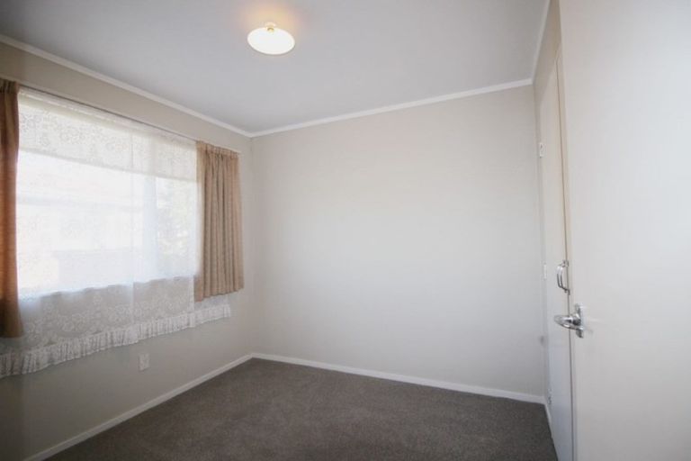 Photo of property in 6/77 West Coast Road, Glen Eden, Auckland, 0602