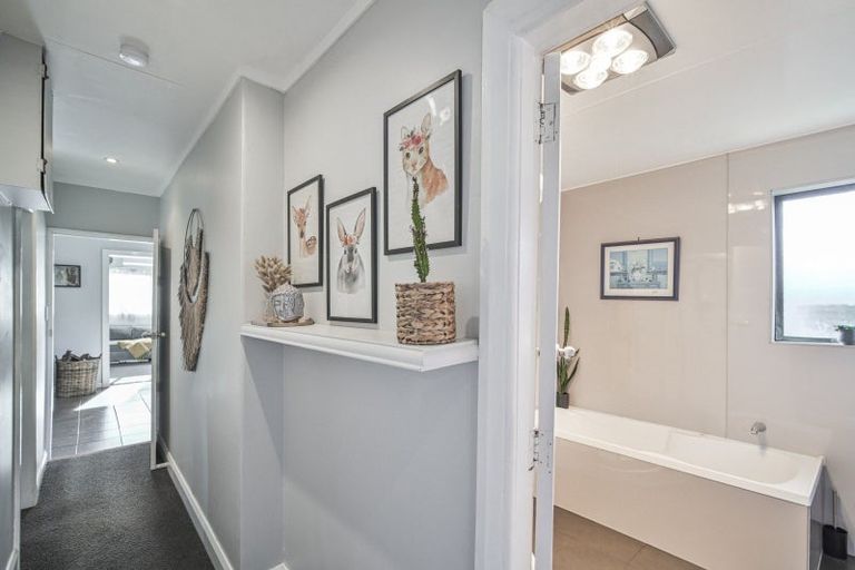 Photo of property in 1212 Jellicoe Street, Mayfair, Hastings, 4122