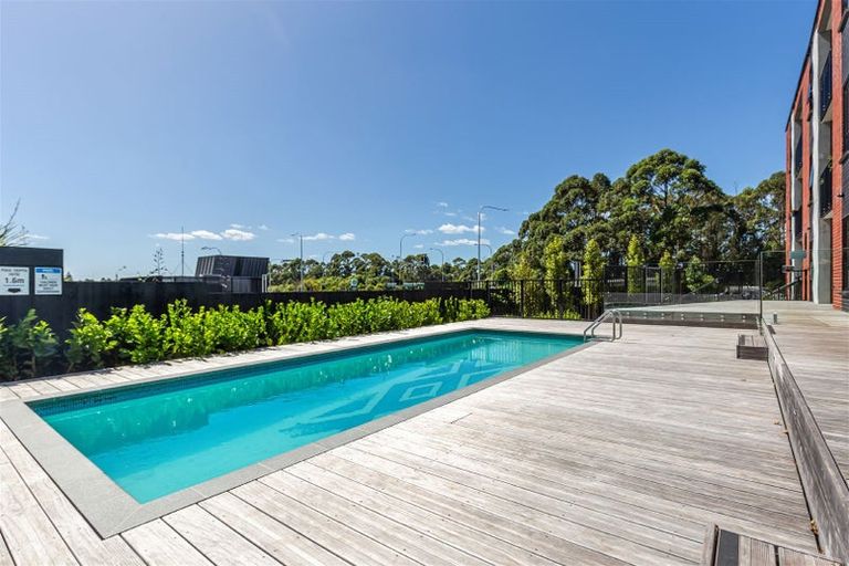 Photo of property in 102/1a Oakley Avenue, Waterview, Auckland, 1026