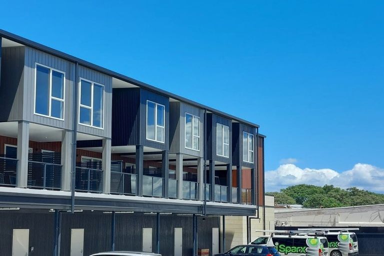 Photo of property in 116/124 Commerce Street, Frankton, Hamilton, 3204