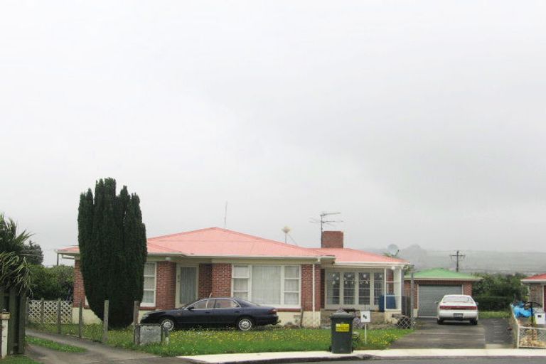 Photo of property in 15 Fausett Avenue, Pukekohe, 2120