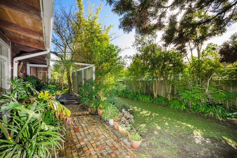 Photo of property in 64 Tiroroa Avenue, Te Atatu South, Auckland, 0610
