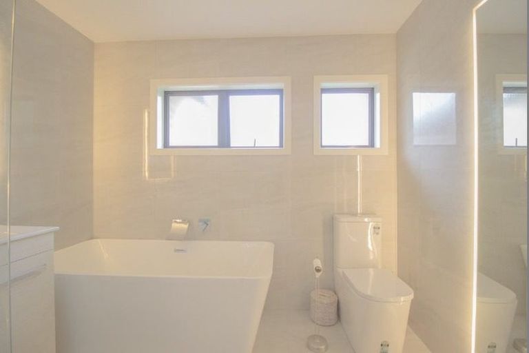 Photo of property in 55 Waimahia Avenue, Weymouth, Auckland, 2103