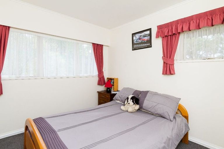 Photo of property in 32 Holborn Drive, Stokes Valley, Lower Hutt, 5019