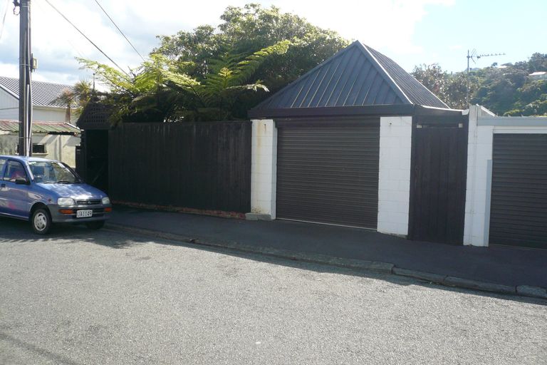 Photo of property in 44 Mckinley Crescent, Brooklyn, Wellington, 6021