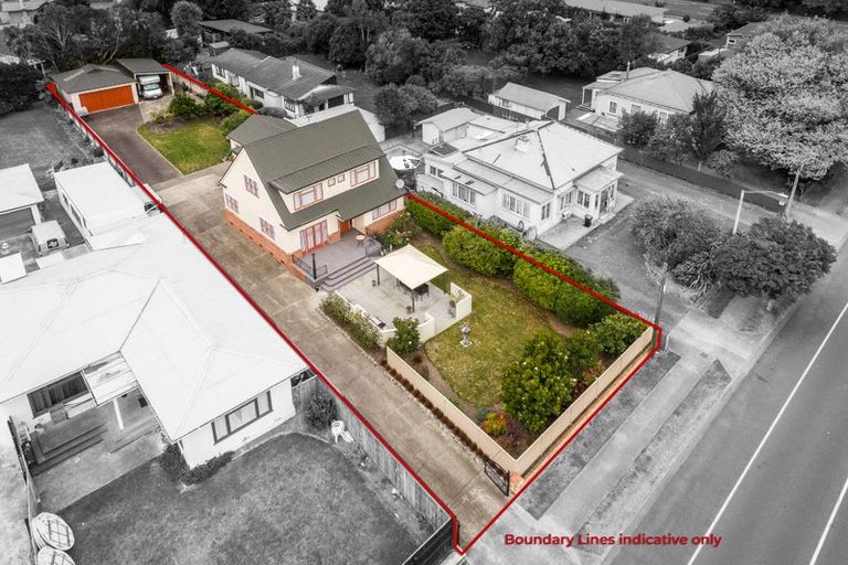 Photo of property in 1009 Caroline Road, Mayfair, Hastings, 4122