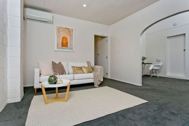 Photo of property in 79 Hadfield Street, Beach Haven, Auckland, 0626
