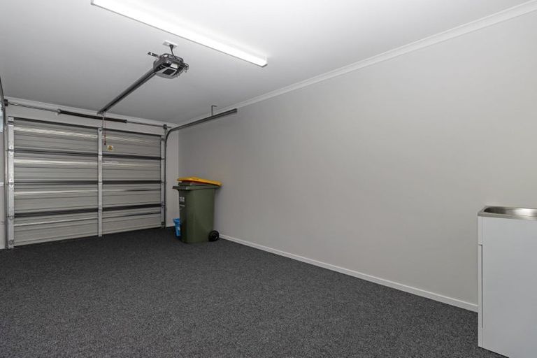 Photo of property in 2/20 Alanbrooke Place, Beerescourt, Hamilton, 3200