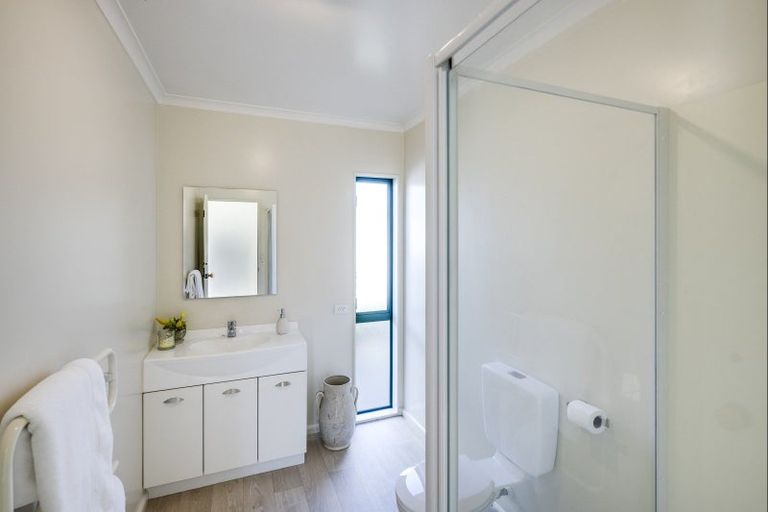 Photo of property in 2 Hanna Place, Havelock North, 4130