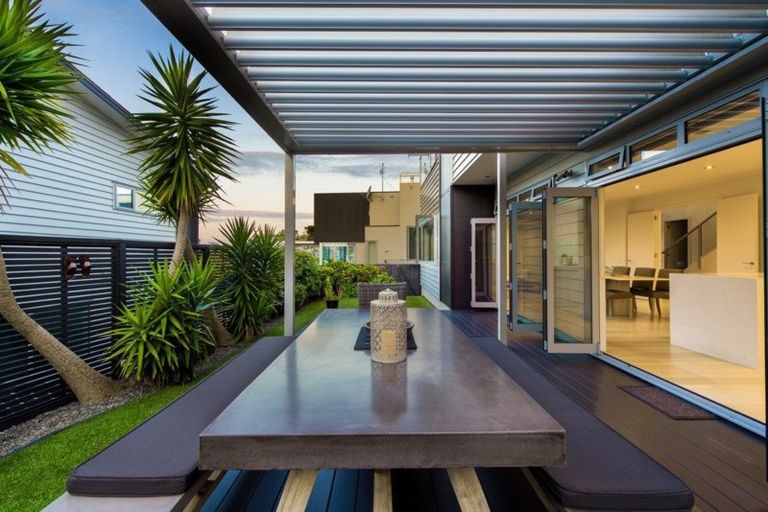 Photo of property in 131 Kowhai Road, Mairangi Bay, Auckland, 0630