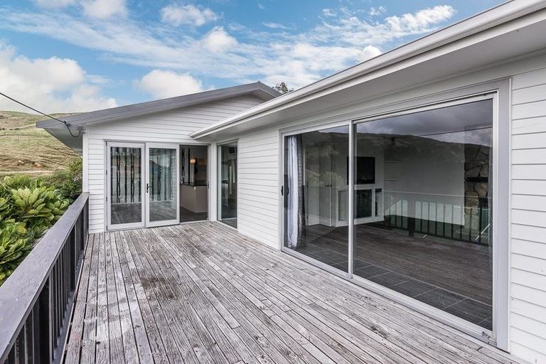 Photo of property in 86 Muri Road, Pukerua Bay, 5026