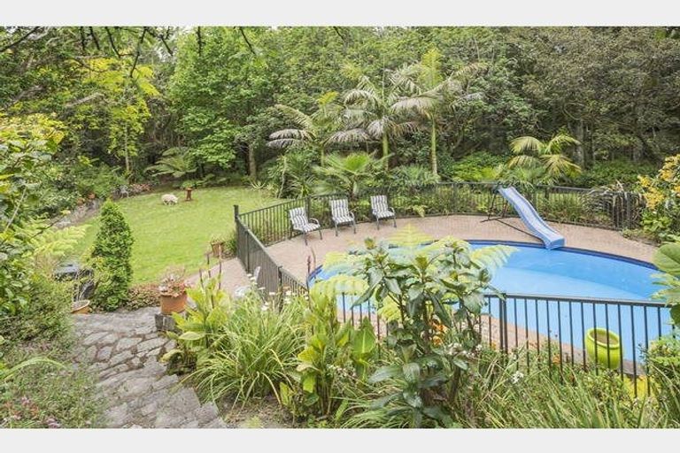 Photo of property in 8 Tiffany Close, Totara Park, Auckland, 2019