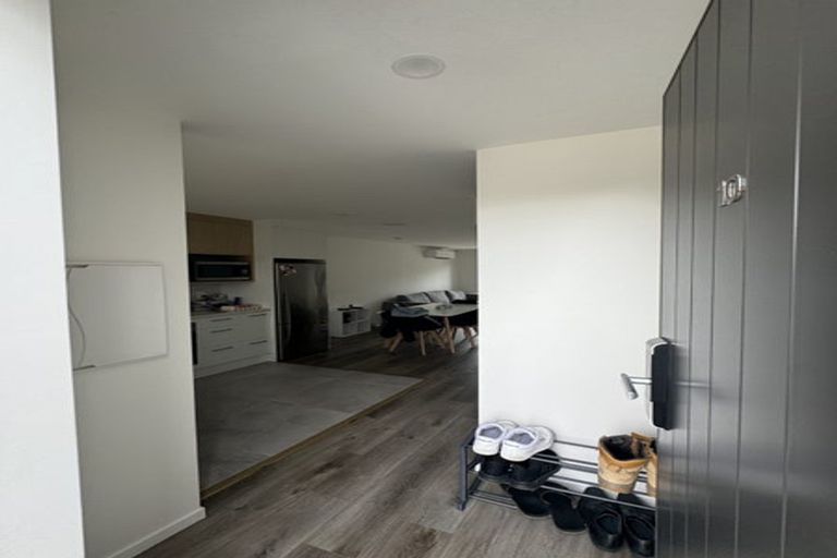 Photo of property in 10/5 Hikurangi Street, Te Atatu Peninsula, Auckland, 0610