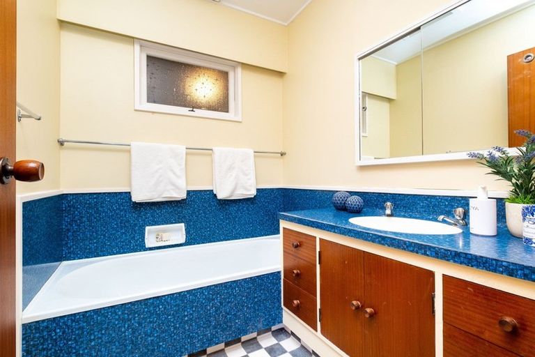 Photo of property in 800a Queen Street East, Parkvale, Hastings, 4122