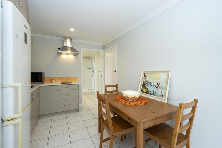 Photo of property in 41 Hadfield Street, Beach Haven, Auckland, 0626