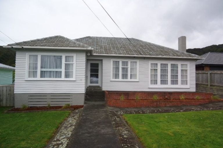 Photo of property in 23 Hay Street, Wainuiomata, Lower Hutt, 5014