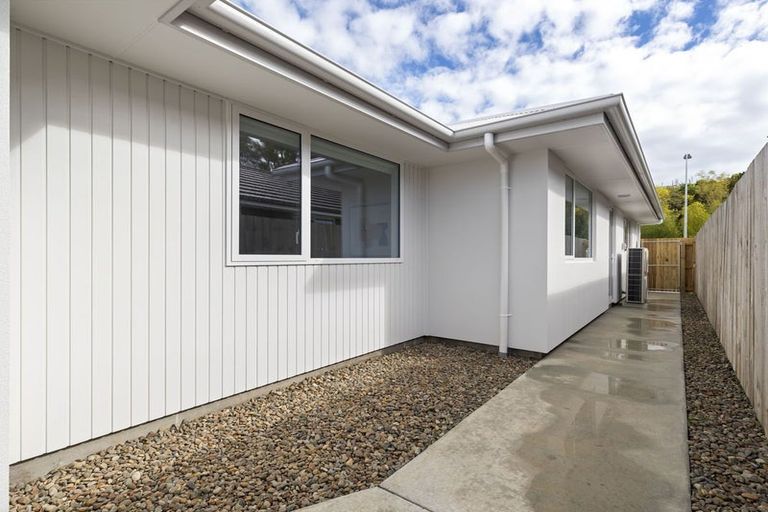 Photo of property in 44 Solitude Crescent, Kelvin Grove, 4470