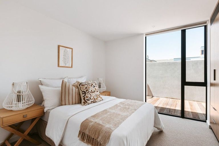 Photo of property in 124 Marine Parade, Mount Maunganui, 3116