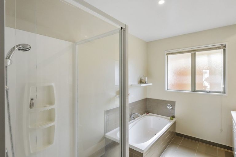 Photo of property in 72 Eastwood Rise, Waimairi Beach, Christchurch, 8083