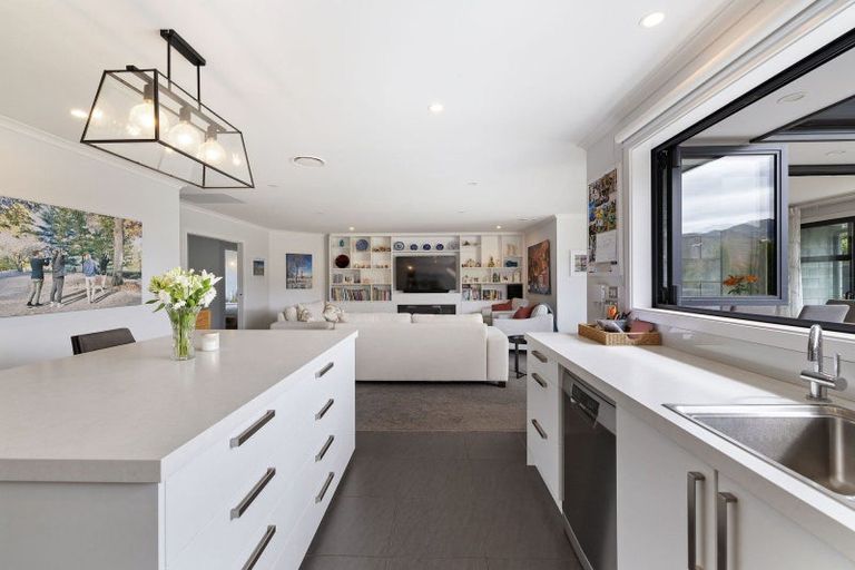 Photo of property in 24 Ethereal Crescent, Mount Pisa, Cromwell, 9383