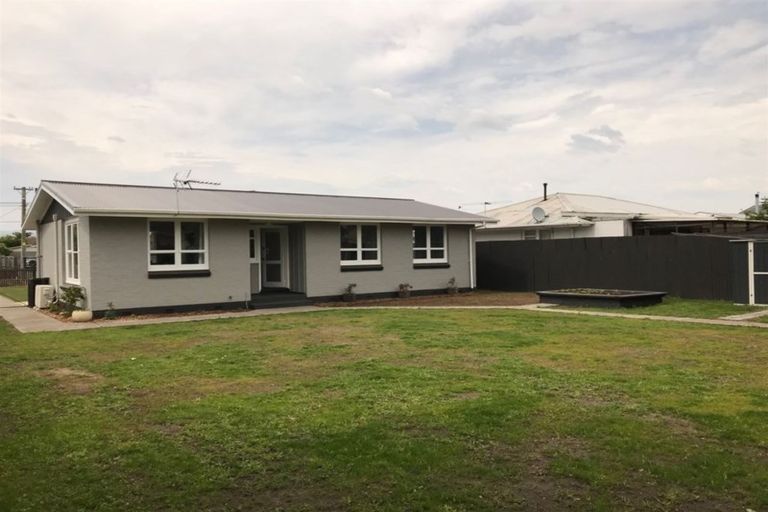 Photo of property in 35 Merrington Crescent, Aranui, Christchurch, 8061