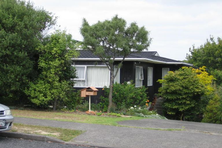 Photo of property in 24 Sartors Avenue, Northcross, Auckland, 0630