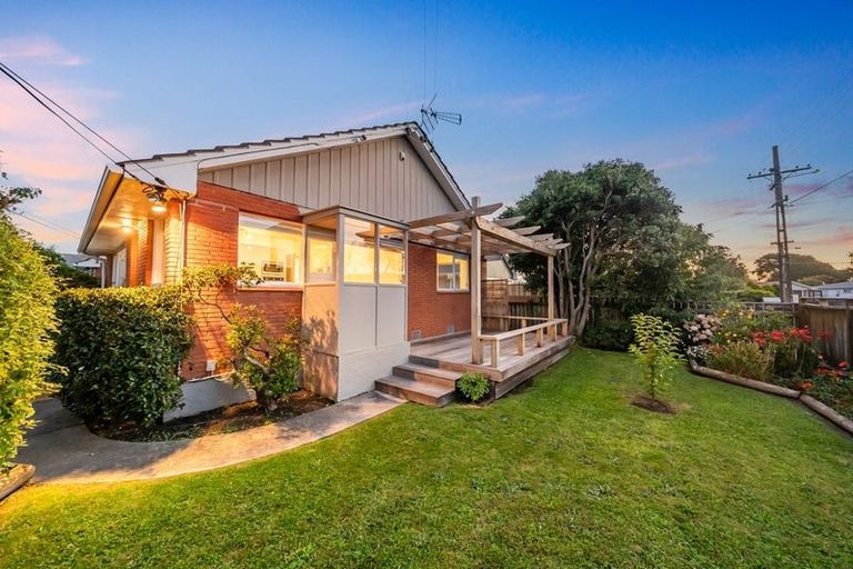 Photo of property in 5a Rosebank Avenue, Avalon, Lower Hutt, 5011