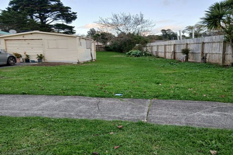 Photo of property in 14 Robertson Road, Ranui, Auckland, 0612