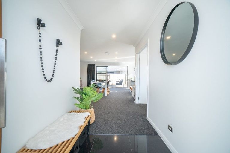 Photo of property in 3 Stratford Court, Fitzherbert, Palmerston North, 4410