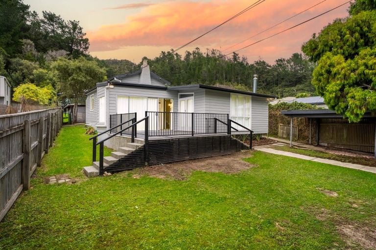 Photo of property in 75 Raukawa Street, Stokes Valley, Lower Hutt, 5019