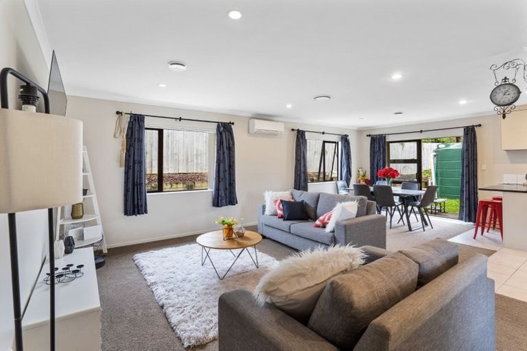 Photo of property in 71 Tiriwa Drive, Massey, Auckland, 0614