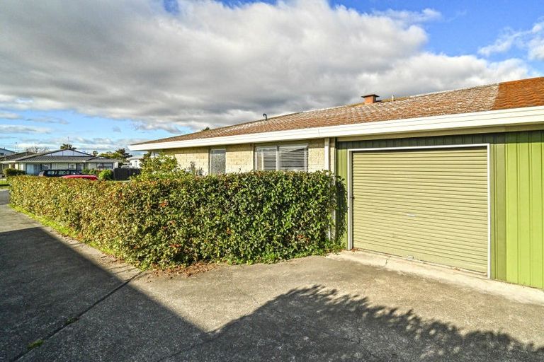 Photo of property in 1/410 Avenue Road West, Hastings, 4122