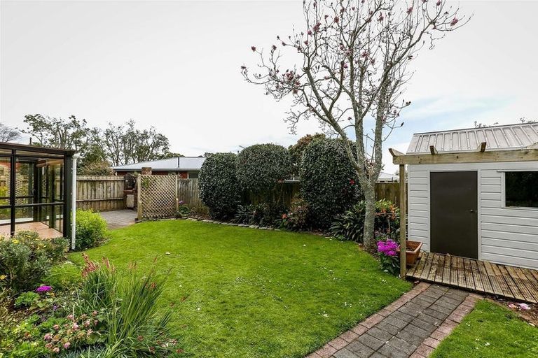 Photo of property in 3 Rennell Street, Frankleigh Park, New Plymouth, 4310